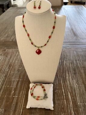 Handcrafted Deep Orange Bead w/ Green Accent Bead Necklace Set - Jewelry
